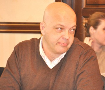 Patru directori de şcoli, schimbaţi din funcţii de Răducu Popescu